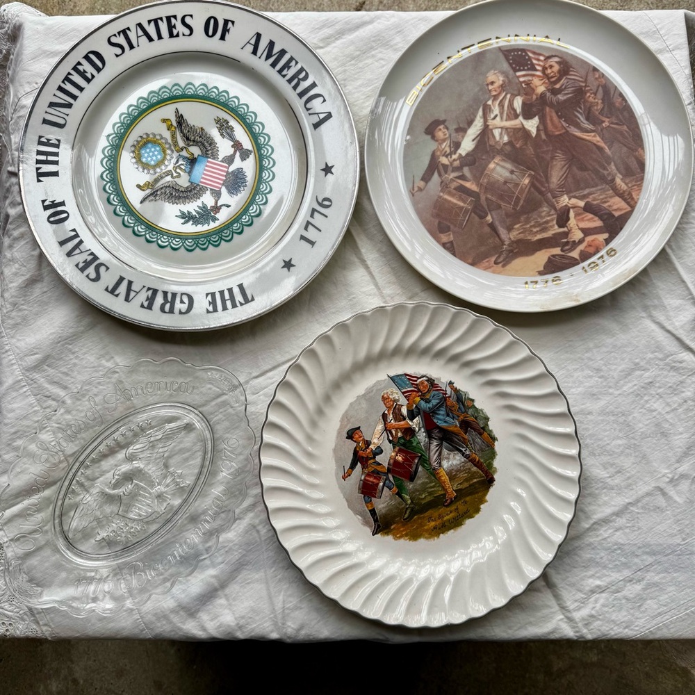 USA & Bicentennial Plate Set of 4